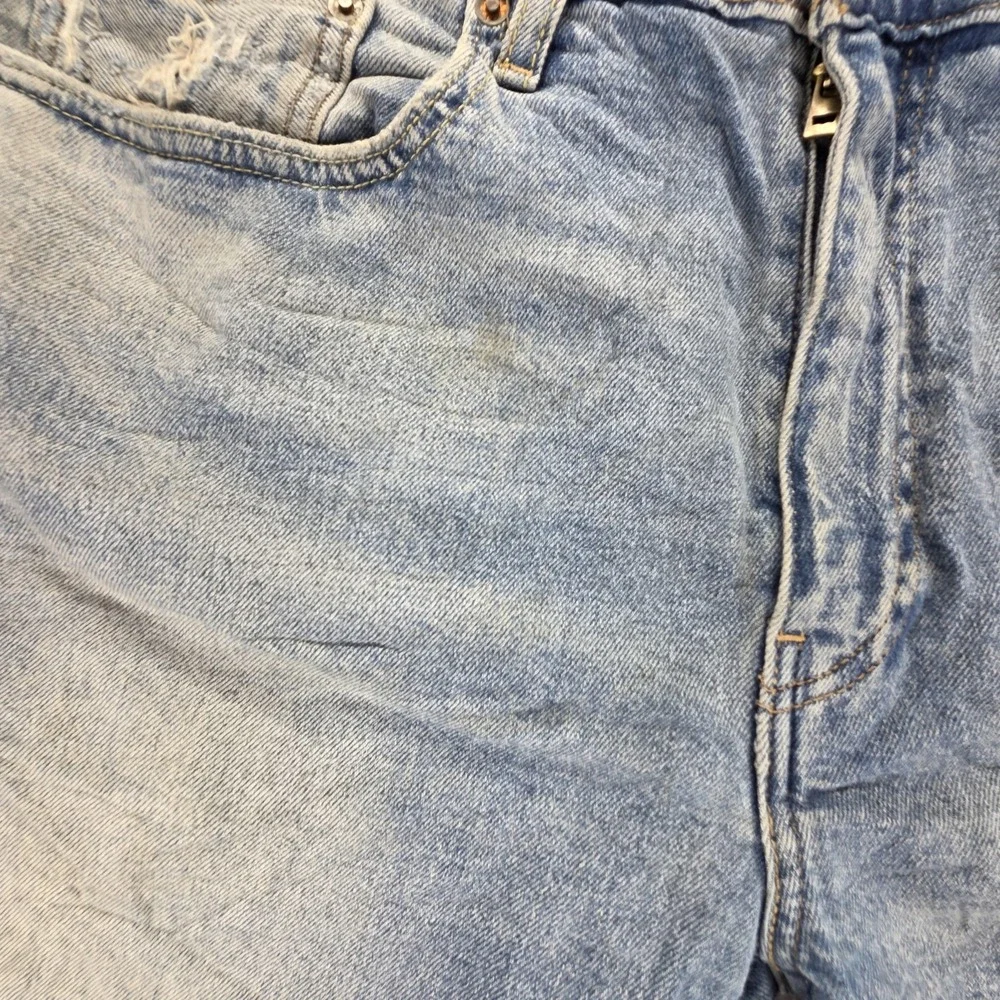 Levis 10245 important